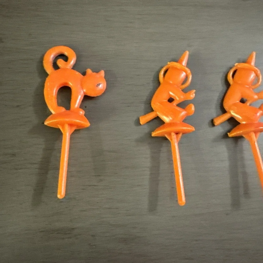 Vintage Halloween Plastic Cake Toppers Cupcake Picks Lot Hong Kong